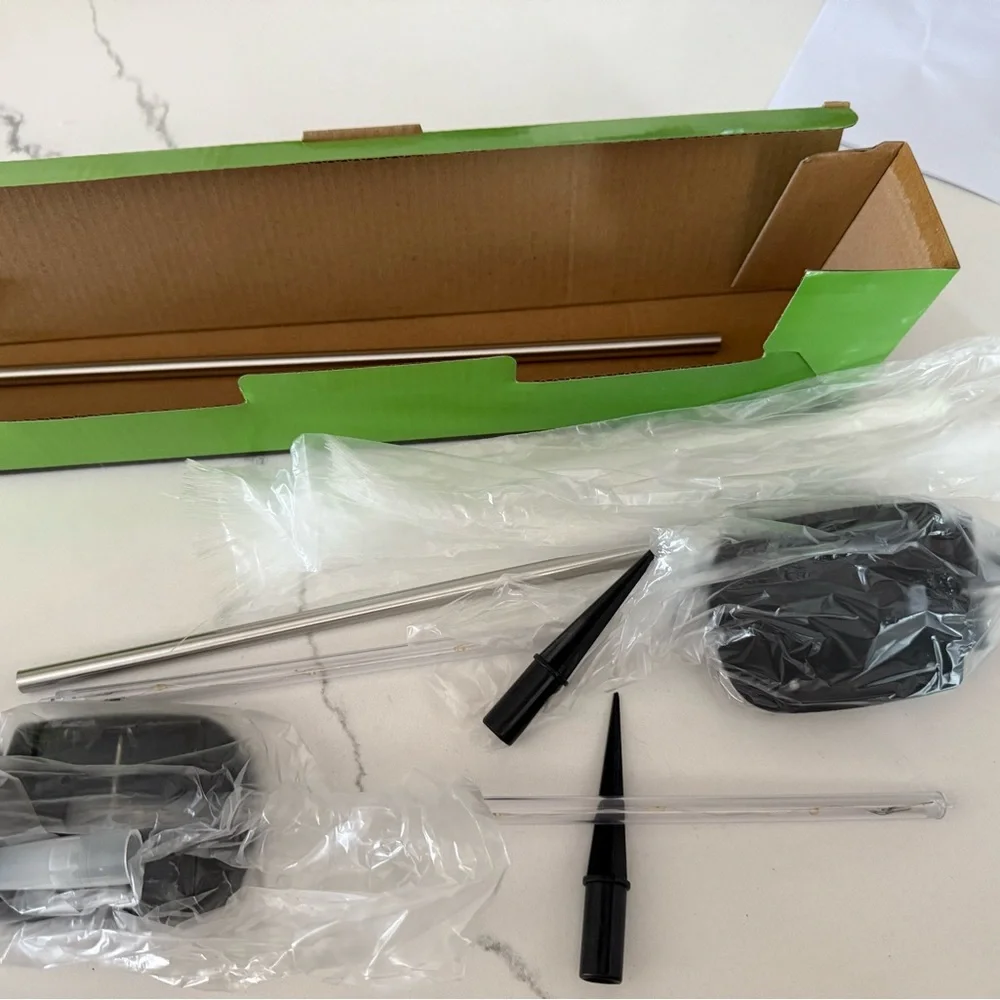 NIB Colorful Solar Garden Lights - 2PCS